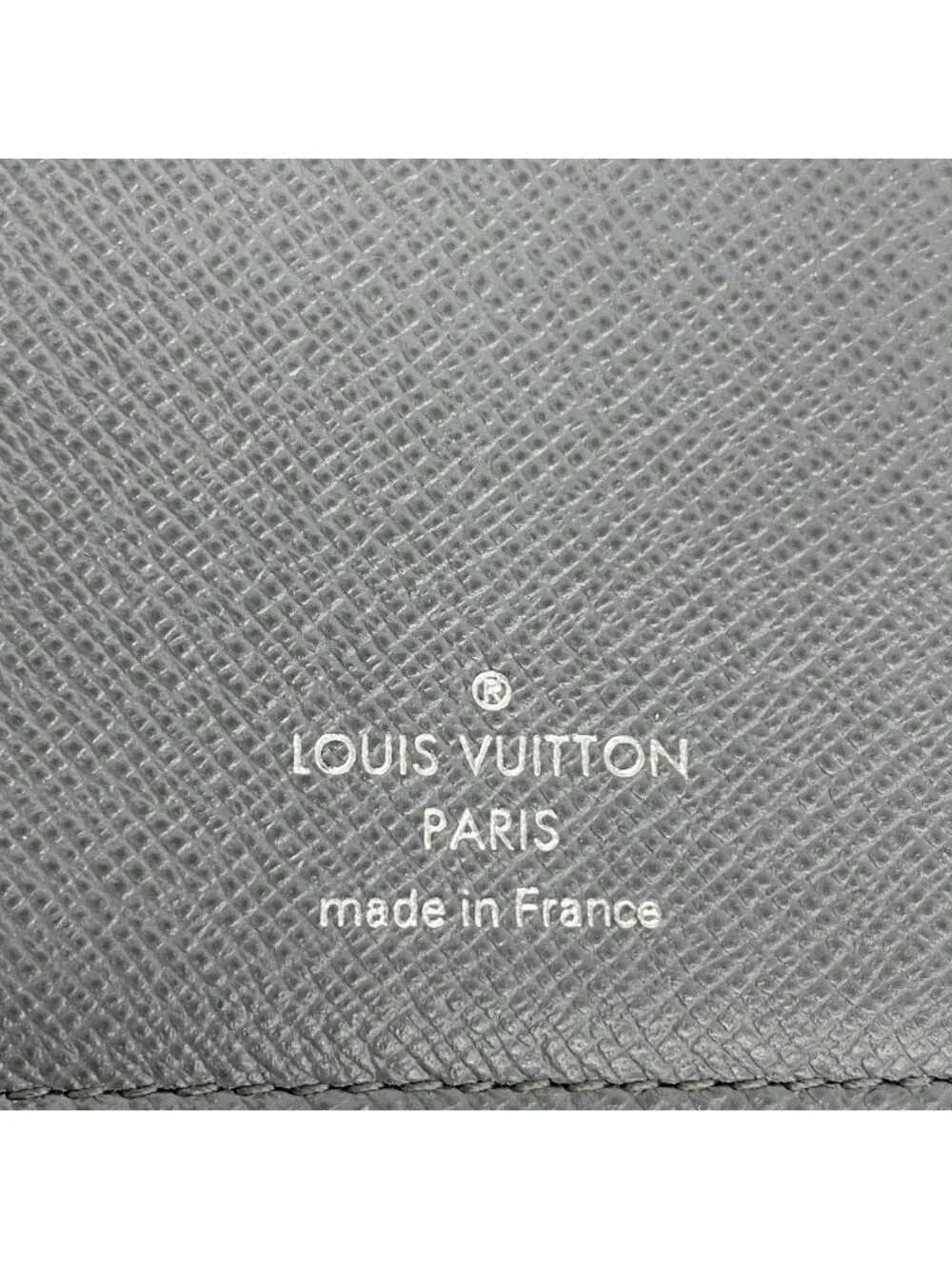 Louis Vuitton Wallet Taiga Portefeuille Brazza Glacier